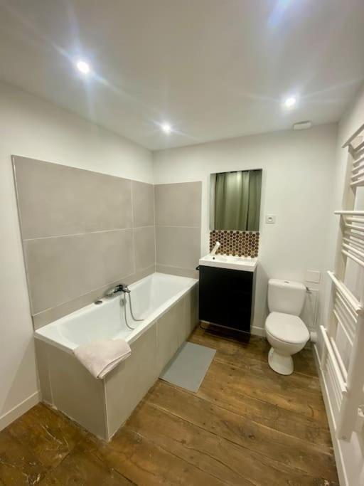 Les Fayes House Villa Isle Ngoại thất bức ảnh